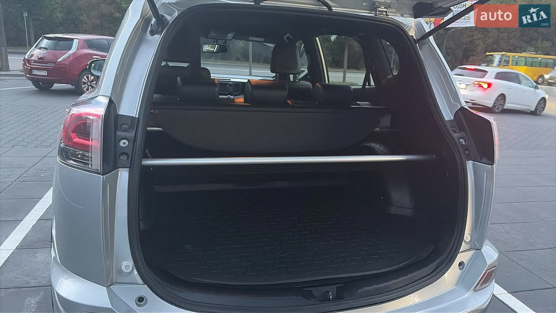 2016 Toyota RAV 4 - мініатюра 7