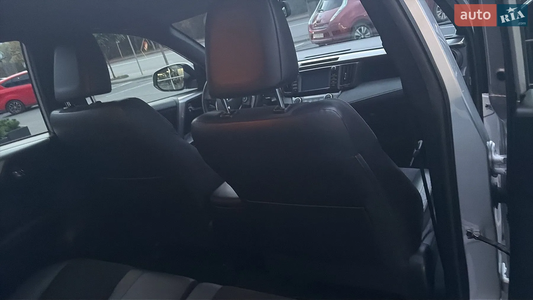 2016 Toyota RAV 4 - мініатюра 19