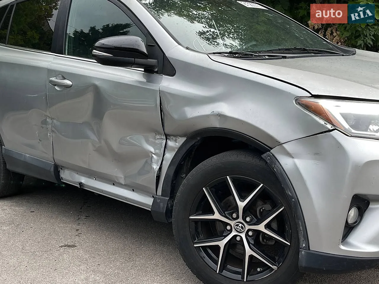 2017 Toyota RAV 4 - мініатюра 2