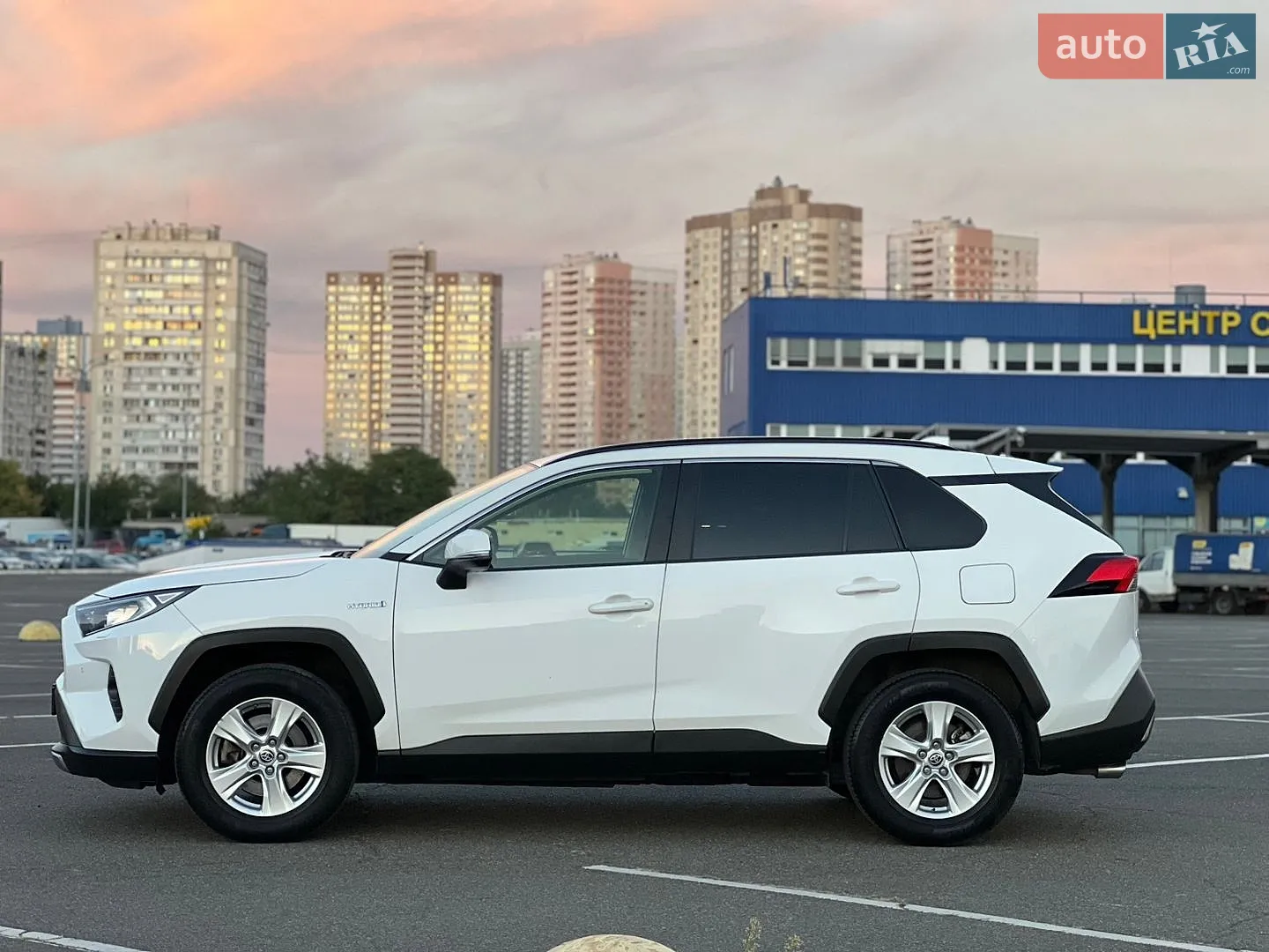 2020 Toyota RAV 4 - мініатюра 5