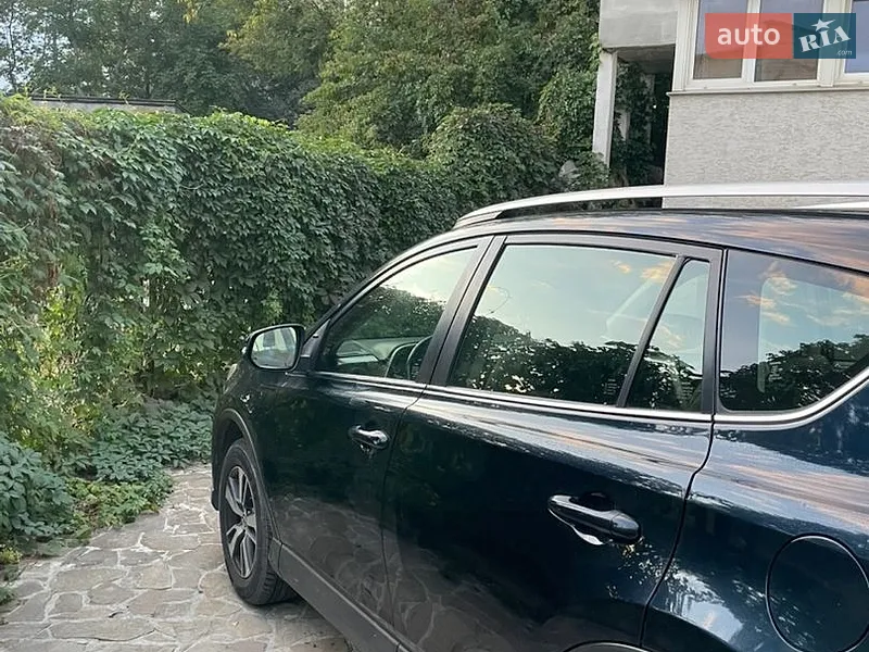 Toyota RAV4 2017