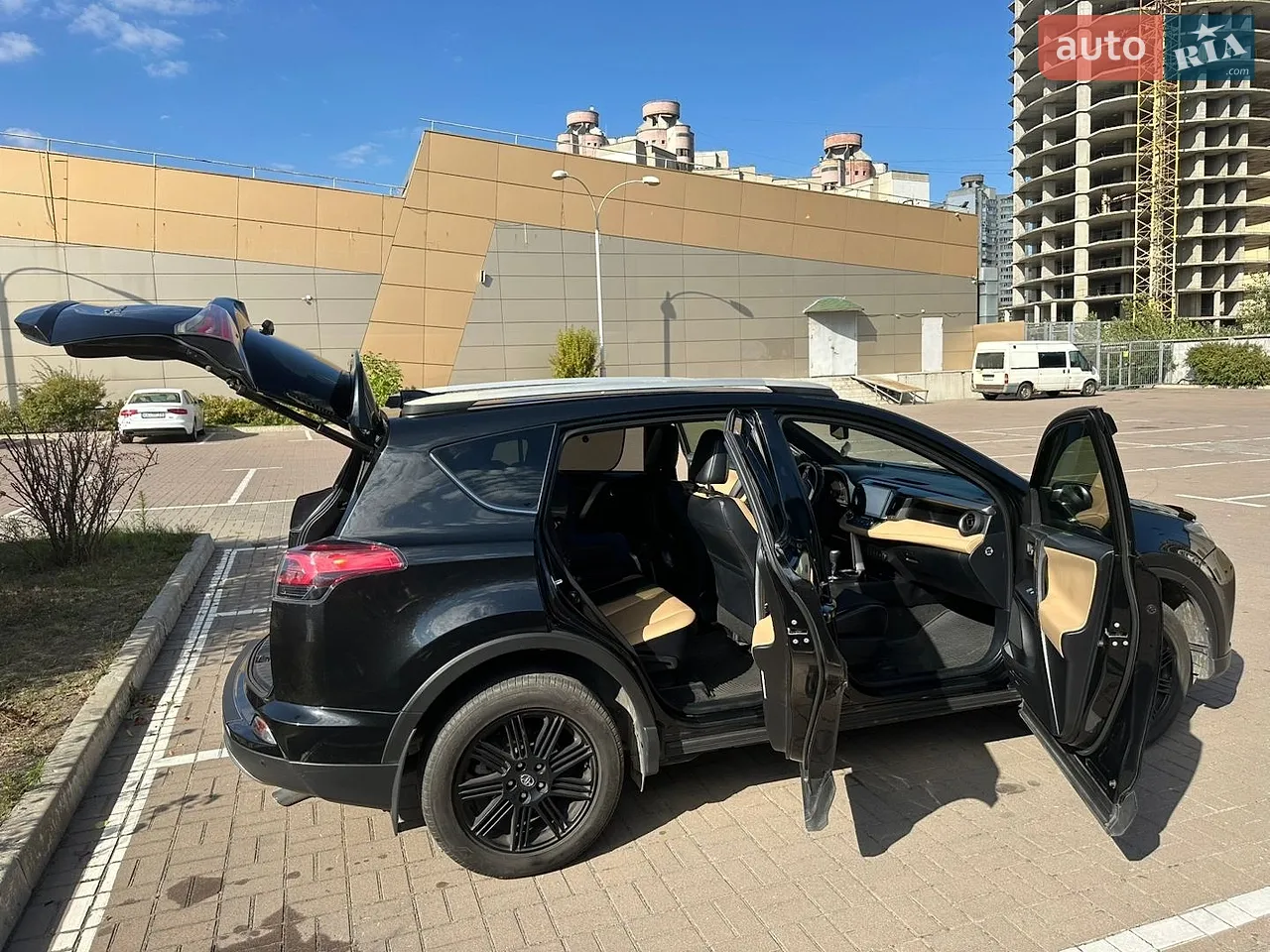 Toyota Rav4 2017 photo 4