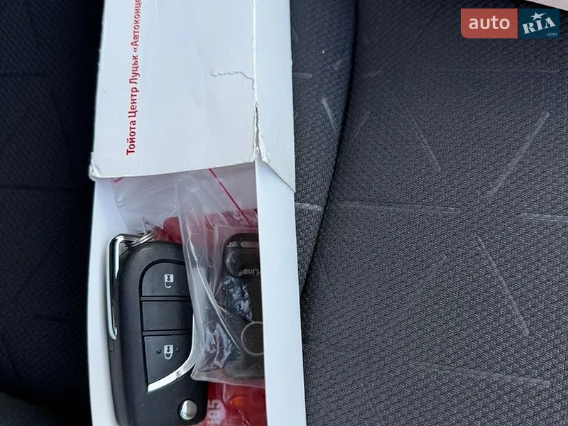 Позашляховик / Кросовер Toyota RAV4 2019 в Луцьку документ 4 фото Позашляховик / Кросовер Toyota RAV4 2019 в Луцьку документ