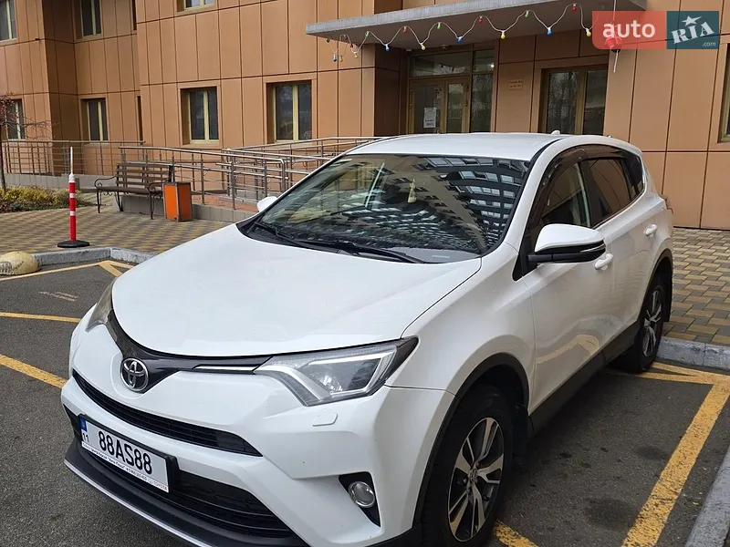 Toyota RAV4 2017