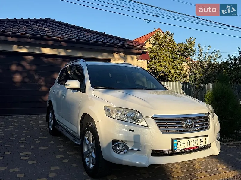 Toyota RAV4 2011