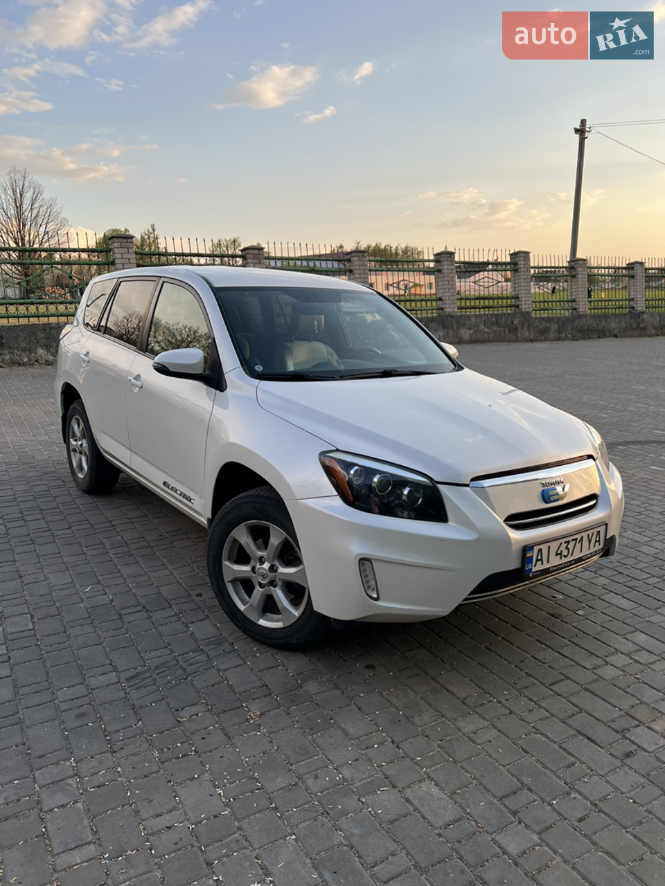 2014 Toyota RAV 4 - мініатюра 15