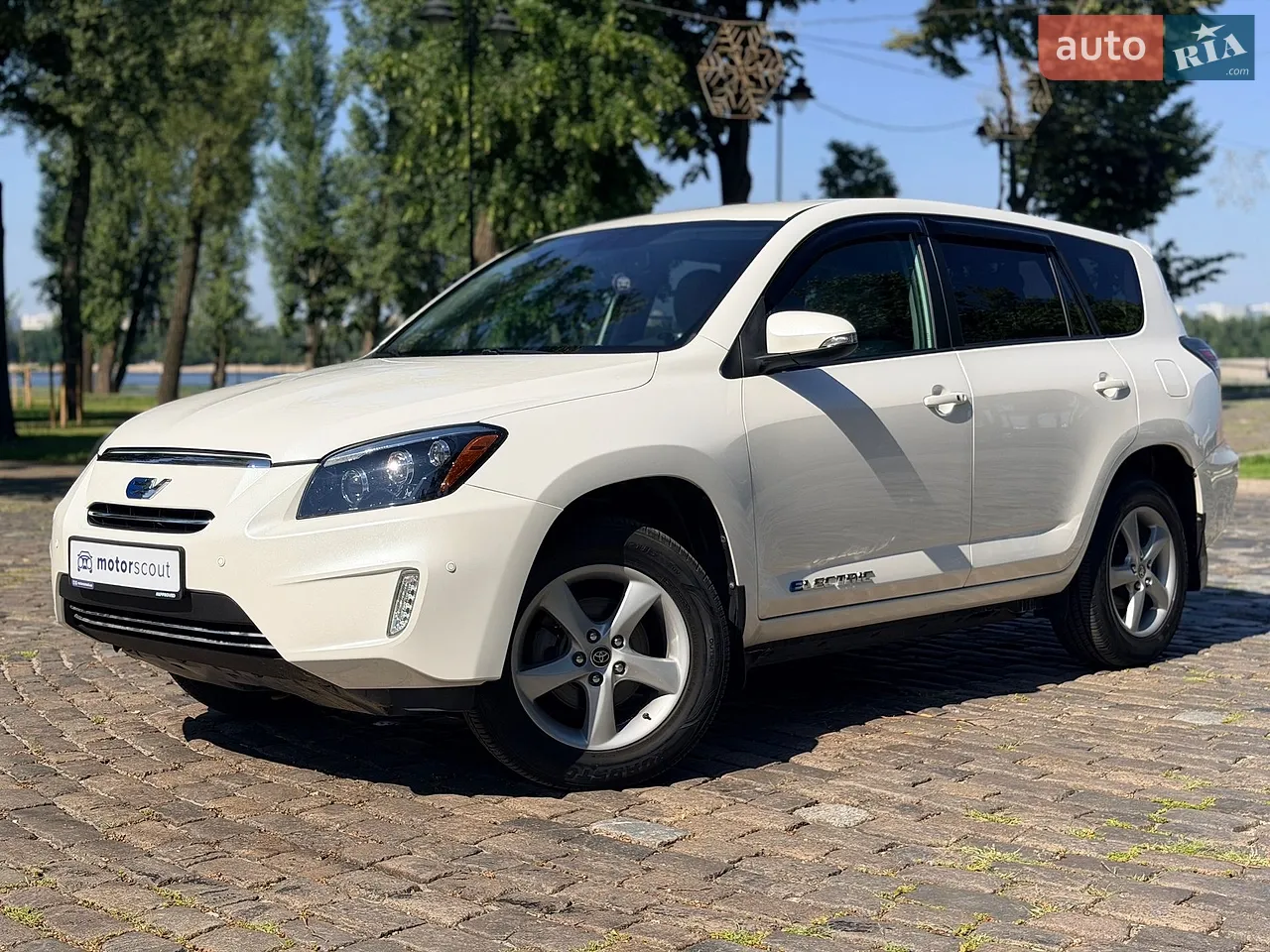 2014 Toyota RAV 4 - мініатюра 29