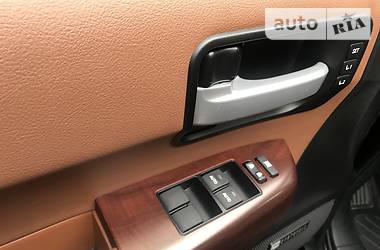 Внедорожник / Кроссовер Toyota Sequoia 2014 в 