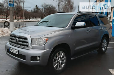 Toyota Sequoia 2011