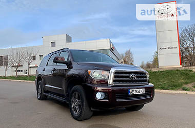 Toyota Sequoia 2015