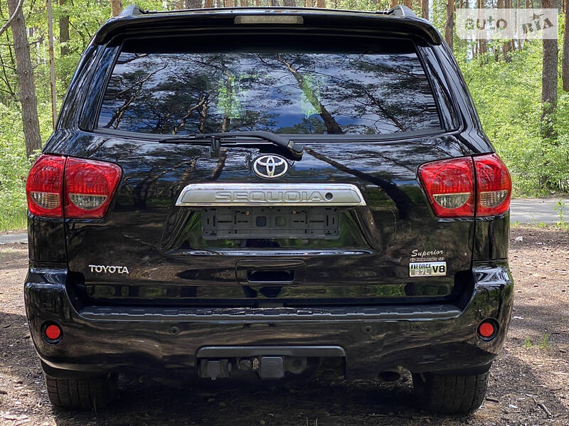Позашляховик / Кросовер Toyota Sequoia 2009 в Києві