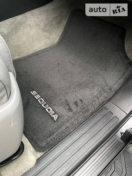 Позашляховик / Кросовер Toyota Sequoia 2008 в Києві фото 15 Позашляховик / Кросовер Toyota Sequoia 2008 в Києві