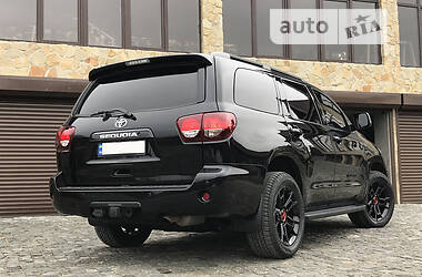 Внедорожник / Кроссовер Toyota Sequoia 2018 в Одессе