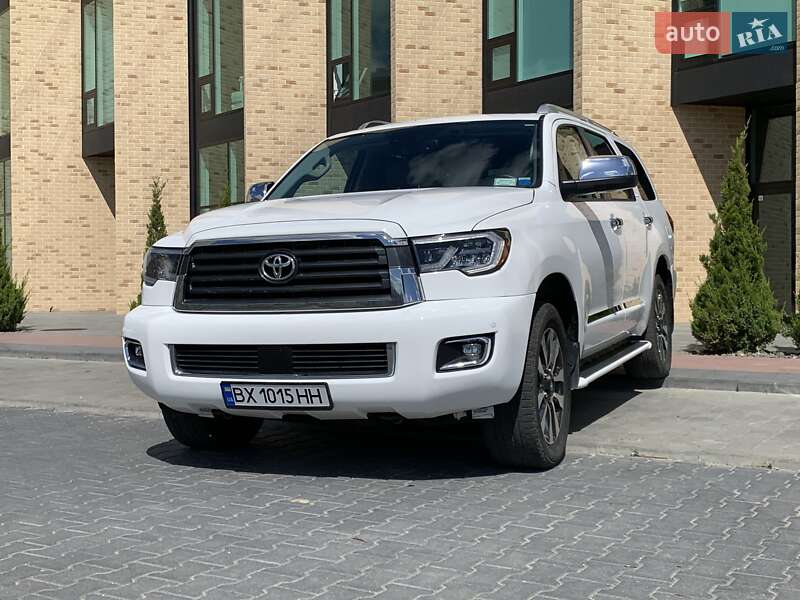 Позашляховик / Кросовер Toyota Sequoia 2017 в Хмельницькому