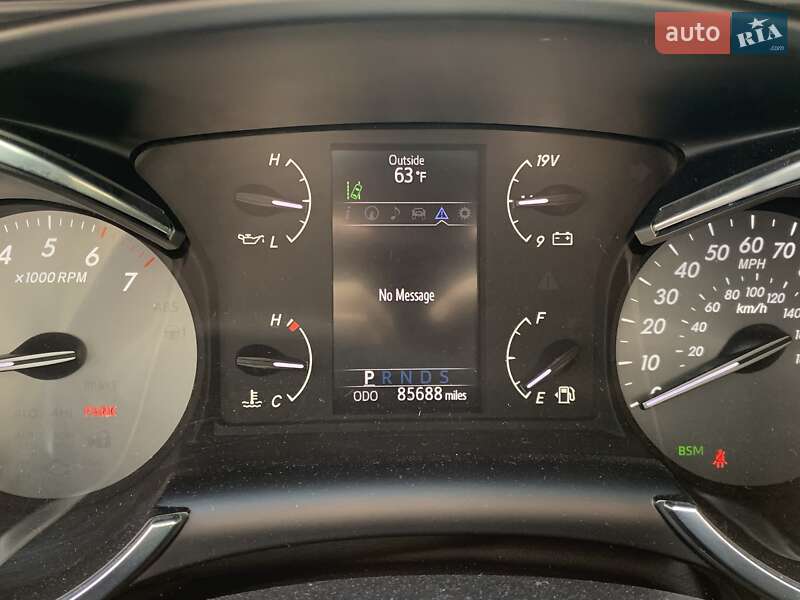 Позашляховик / Кросовер Toyota Sequoia 2017 в Хмельницькому