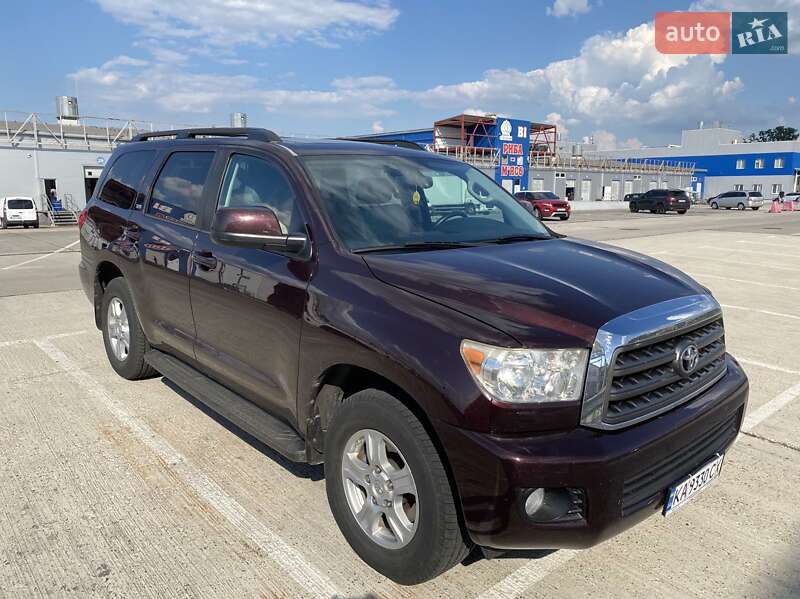 Toyota Sequoia 2012