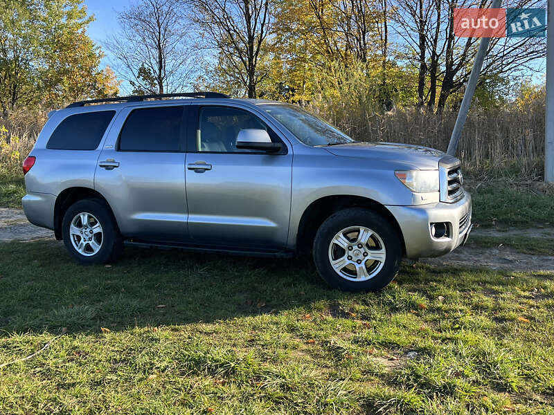 Позашляховик / Кросовер Toyota Sequoia 2012 в Дрогобичі