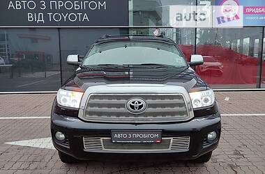 Універсал Toyota Sequoia 2010 в 