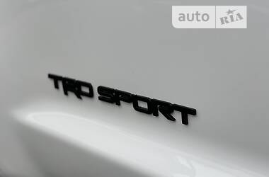 Внедорожник / Кроссовер Toyota Sequoia 2019 в 