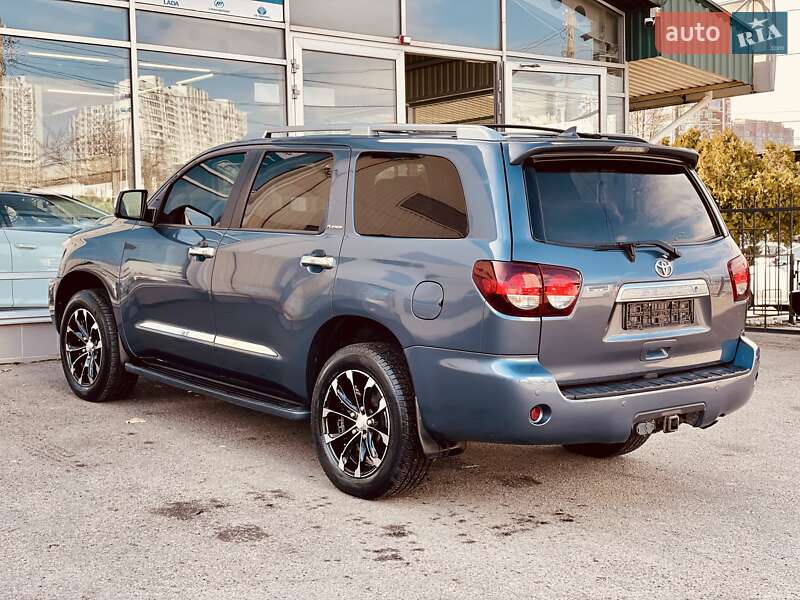 Внедорожник / Кроссовер Toyota Sequoia 2017 в Одессе