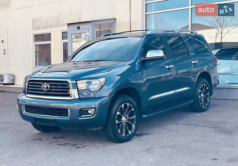 Внедорожник / Кроссовер Toyota Sequoia 2017 в 