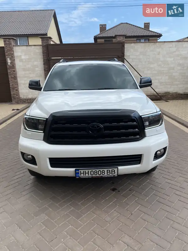 Toyota Sequoia 2014