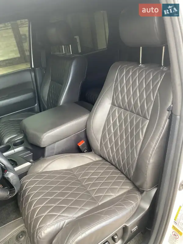 Toyota Sequoia 2014 VIN 5TDJW5G18FS111139 фото оголошення 10 з 58