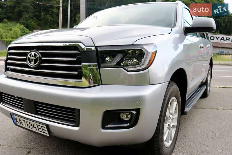 Toyota Sequoia 2017