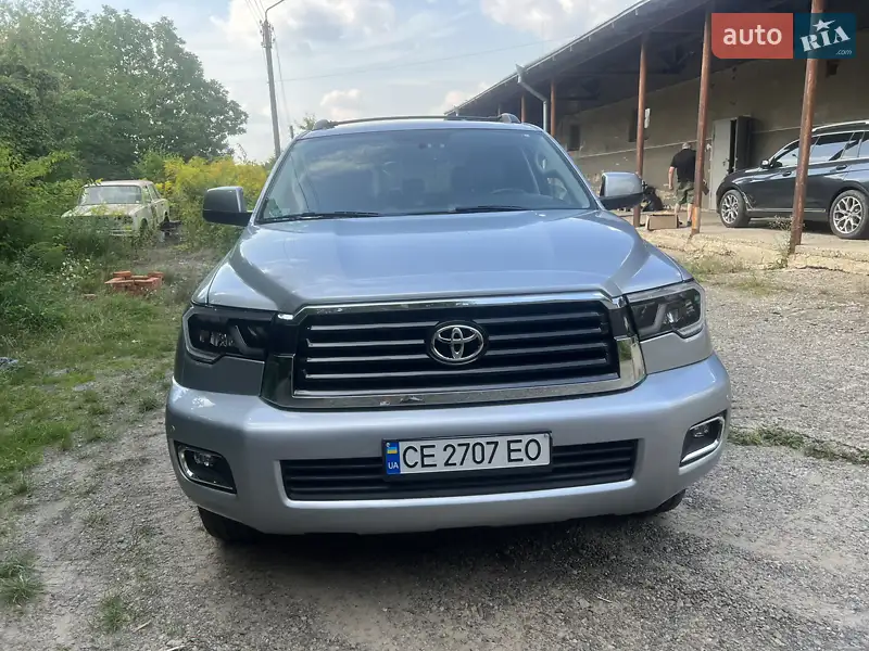 Toyota Sequoia 2016