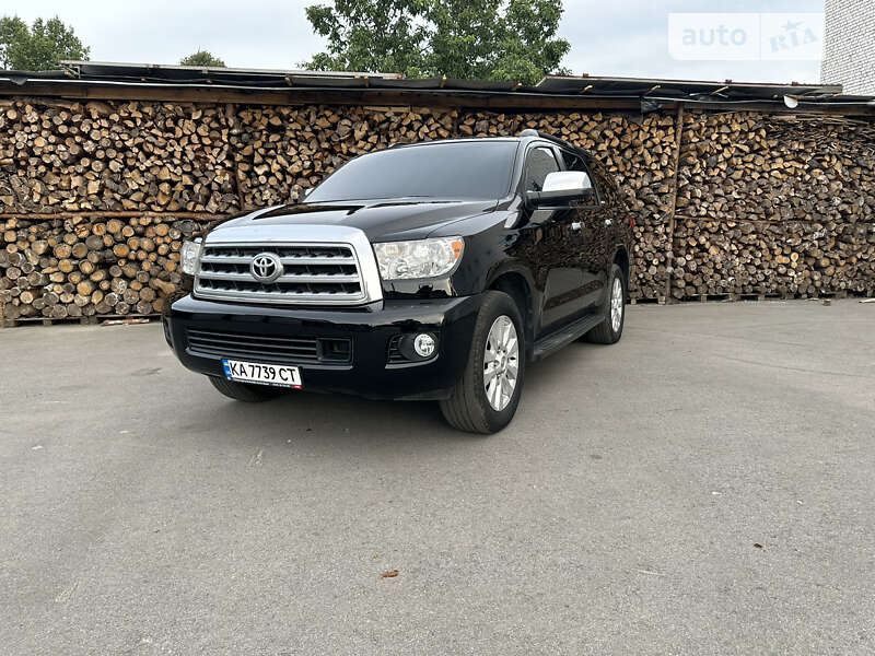 Внедорожник / Кроссовер Toyota Sequoia 2010 в Киеве