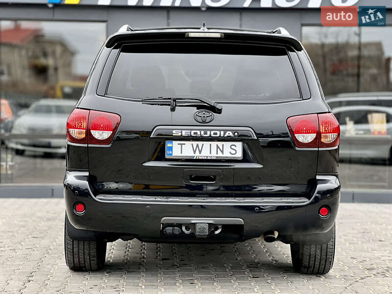 Позашляховик / Кросовер Toyota Sequoia 2018 в Одесі
