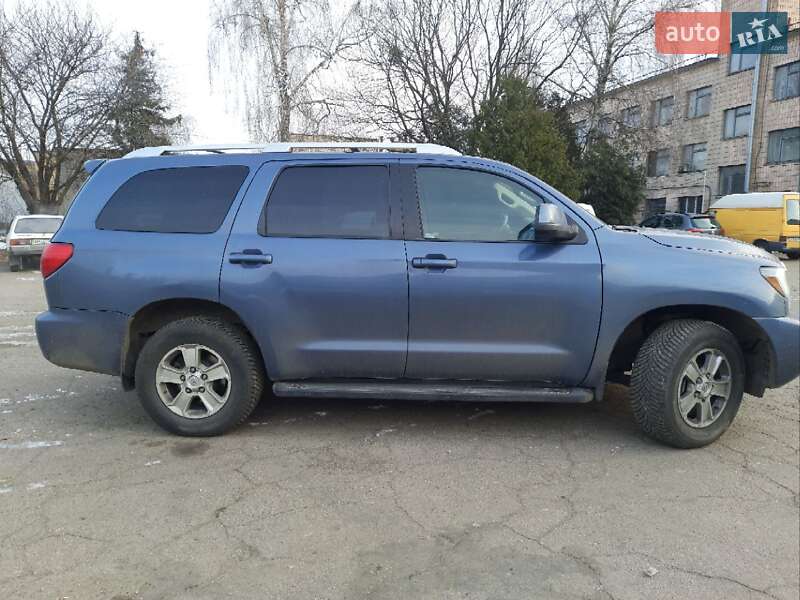 Внедорожник / Кроссовер Toyota Sequoia 2018 в Киеве