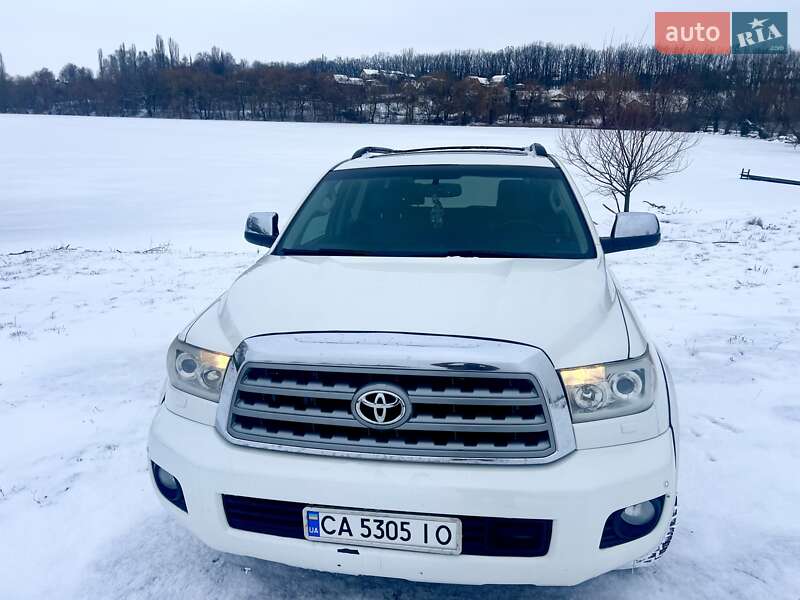 Позашляховик / Кросовер Toyota Sequoia 2013 в Умані