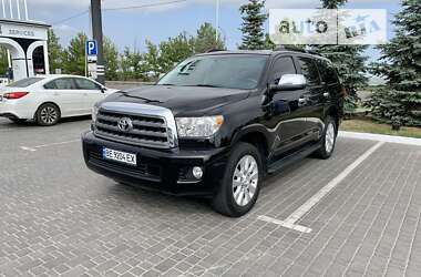 Внедорожник / Кроссовер Toyota Sequoia 2016 в Ивано-Франковске