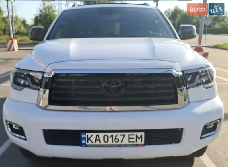 Toyota Sequoia 2019