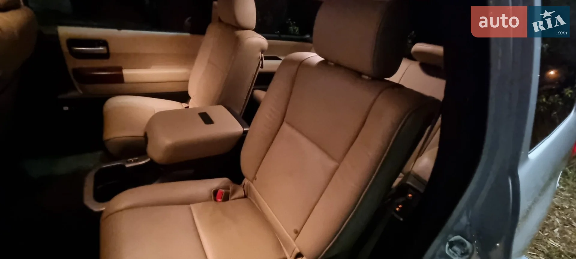 2016 Toyota Sequoia - мініатюра 3
