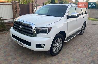 Внедорожник / Кроссовер Toyota Sequoia 2017 в 