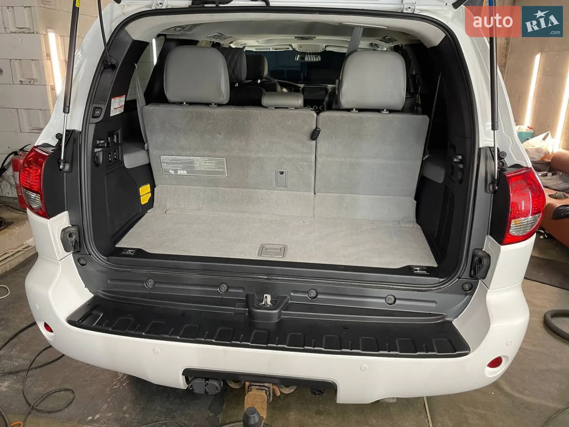 2017 Toyota Sequoia - мініатюра 12