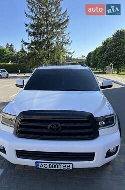 Позашляховик / Кросовер Toyota Sequoia 2013 в Луцьку