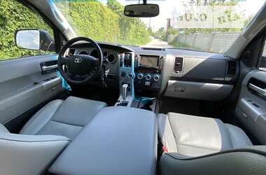 Внедорожник / Кроссовер Toyota Sequoia 2008 в Киеве