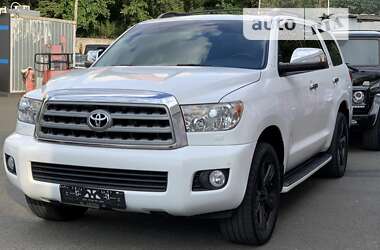 Toyota Sequoia 2014