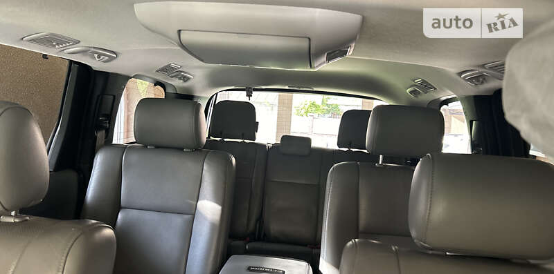 Позашляховик / Кросовер Toyota Sequoia 2013 в Верховині