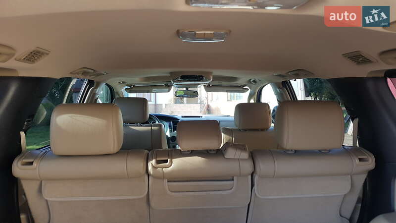 Внедорожник / Кроссовер Toyota Sequoia 2017 в Владимире