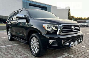 Toyota Sequoia 2011