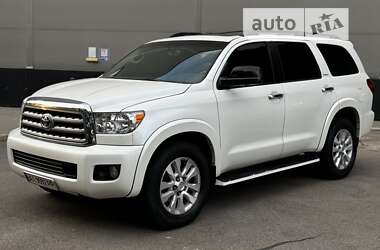 Внедорожник / Кроссовер Toyota Sequoia 2012 в Киеве