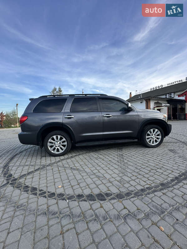 Внедорожник / Кроссовер Toyota Sequoia 2012 в Черновцах фото 6 Внедорожник / Кроссовер Toyota Sequoia 2012 в Черновцах