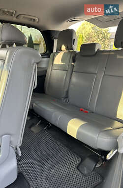 Внедорожник / Кроссовер Toyota Sequoia 2012 в 
