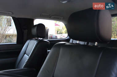 Внедорожник / Кроссовер Toyota Sequoia 2018 в 