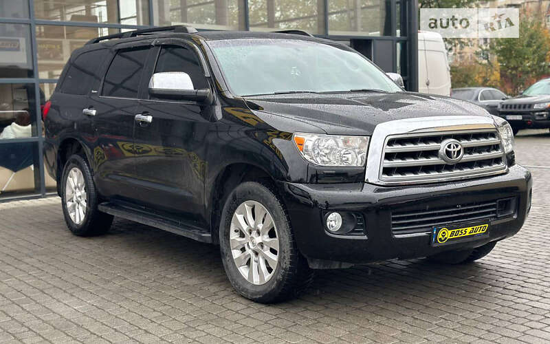 Позашляховик / Кросовер Toyota Sequoia 2013 в Івано-Франківську