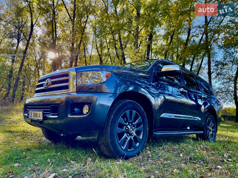 Внедорожник / Кроссовер Toyota Sequoia 2012 в Прилуках